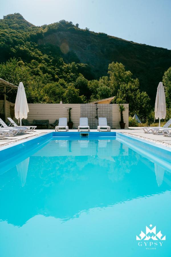 Gipsy Village Park Hotel Asureti Exterior photo